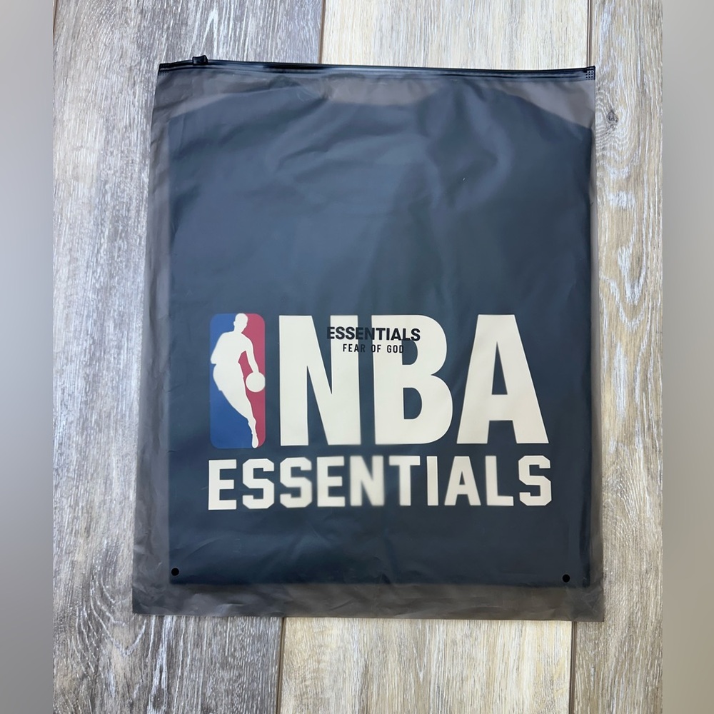 Essentials Fear of God NBA T shirt black - Picture 4 of 4